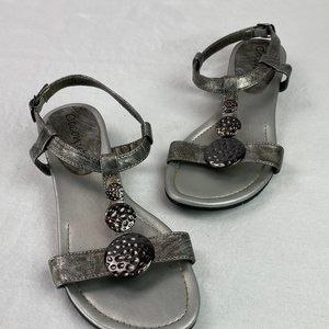 Coconuts sandal, t-strap pewter, 1" wedge, 8M